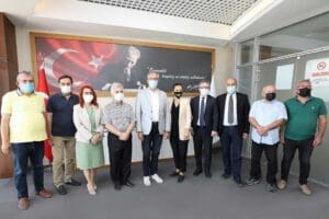 Gaziemir Emrez Mahallesinde 14 yıldır temizlenmeyi bekleyen n&uuml;kleer atıklarla ilgili
