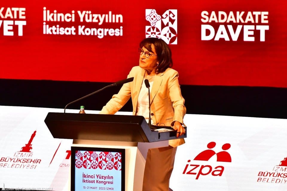 İzmir B&uuml;y&uuml;kşehir Belediyesi tarafından d&uuml;zenlenen İkinci Y&uuml;zyılın İktisat Kongresi kapsamında