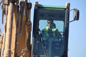 İzmir'de yaşayan 40 yaşındaki Nursen Ağır, erkek işi olduğu gerek&ccedil;esiyle