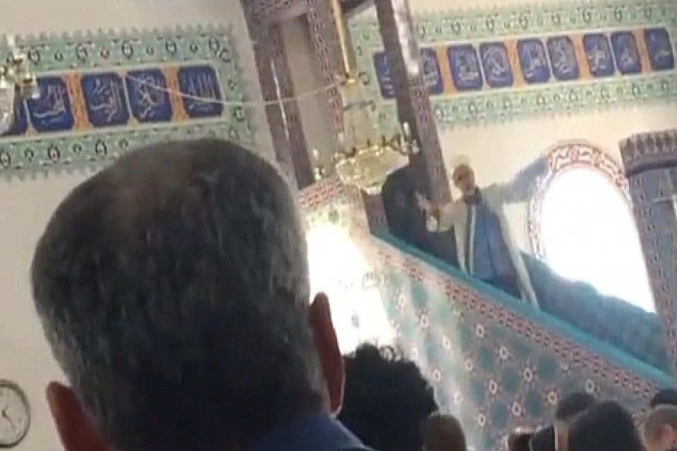 Konya Şehir Hastanesi'nde g&ouml;rev yapan Dr. Ekrem Karakaya g&ouml;rev başında