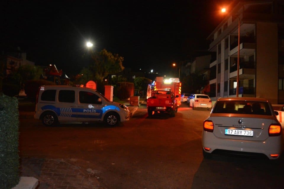 Aliağa il&ccedil;esindeki 2 katlı evin birinci katında meydana gelen patlama