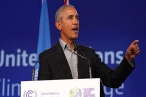 Eski ABD Başkanı&nbsp;Barack Obama,&nbsp;medya devi patronu&nbsp;Robert Murdoch'a&nbsp;ait olan kurumlara işaret