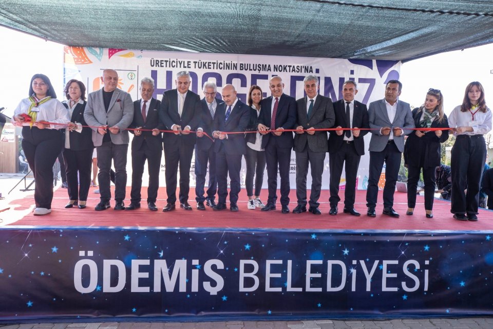İzmir B&uuml;y&uuml;kşehir Belediye Başkanı Tun&ccedil; Soyer, &Ouml;demiş S&uuml;s Bitkileri ve