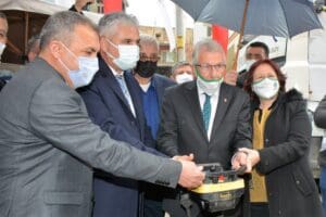 &Ouml;demiş Belediyesi&rsquo;nin &ccedil;ocukların ve gen&ccedil;lerin eğitimine destek amacıyla hayata ge&ccedil;irdiği
