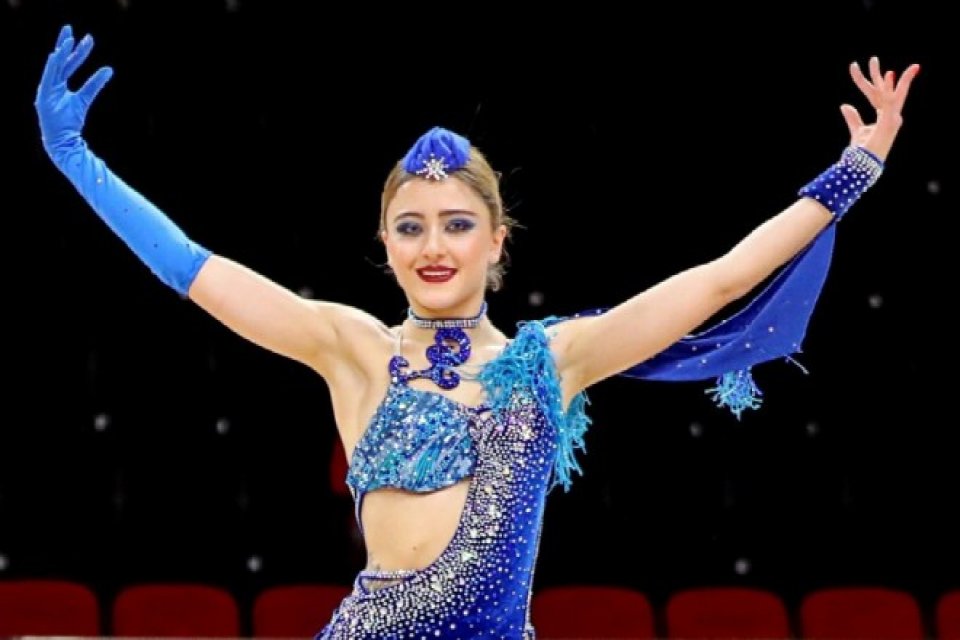 Yaşar &Uuml;niversitesi Sanat ve Tasarım Fak&uuml;ltesi'nİn piyanoda uluslararası &ouml;d&uuml;ll&uuml; y&uuml;ksek