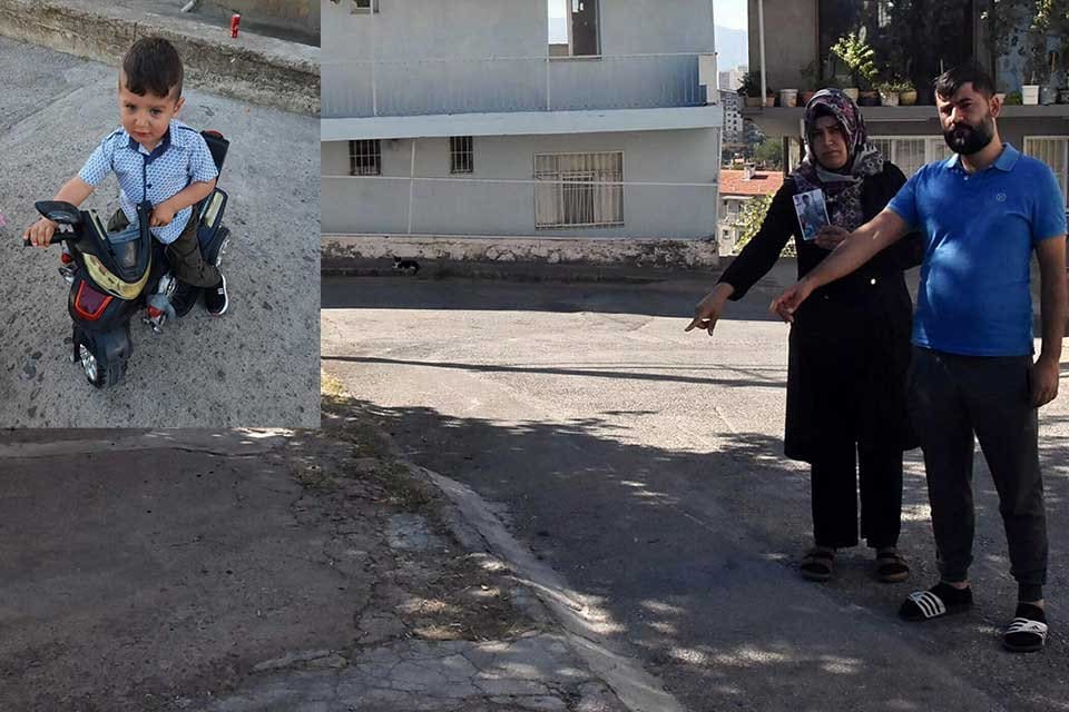 İzmir'in Karşıyaka il&ccedil;esinde ehliyetsiz s&uuml;r&uuml;c&uuml; Arzu D.'nin&nbsp;(39) kullandığı otomobille Emirhan&rsquo;a