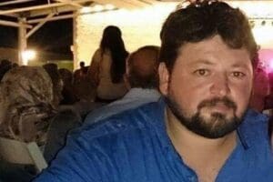 &Ouml;demiş il&ccedil;esinde oğlu Mustafa İşak'ı (38) pompalı t&uuml;fekle ağır yaralayan