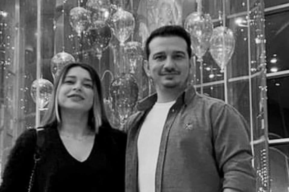 Kahramanmaraş merkezli iki b&uuml;y&uuml;k depremde Hatay'da oturdukları binanın &ccedil;&ouml;kmesi sonucu