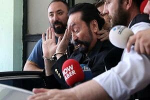Su&ccedil; &Ouml;rg&uuml;t&uuml; lideri Adnan Oktar Edirne Cezaevi'nden &ccedil;ıkartılarak havayoluyla başka