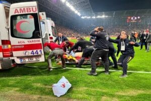 İzmir'de, G&ouml;ztepe ile Altay arasında oynanan ve olayların &ccedil;ıktığı&nbsp;derbiye&nbsp;ilişkin G&ouml;ztepeli