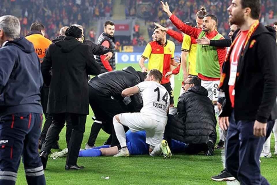 Spor Toto 1. Lig'de olaylar nedeniyle ileri bir tarihi ertelenen