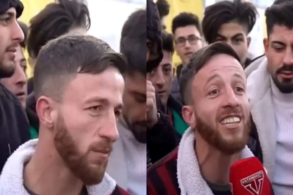 İstanbul Kadık&ouml;y Rıhtım'da şarkı s&ouml;yleyen 30 yaşındaki m&uuml;zisyen Cihan Aymaz,