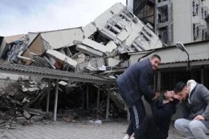 Kahramanmaraş milletvekili Ali &Ouml;ztun&ccedil; defin işlemlerinin vatandaşa ağır y&uuml;k getirdiğini