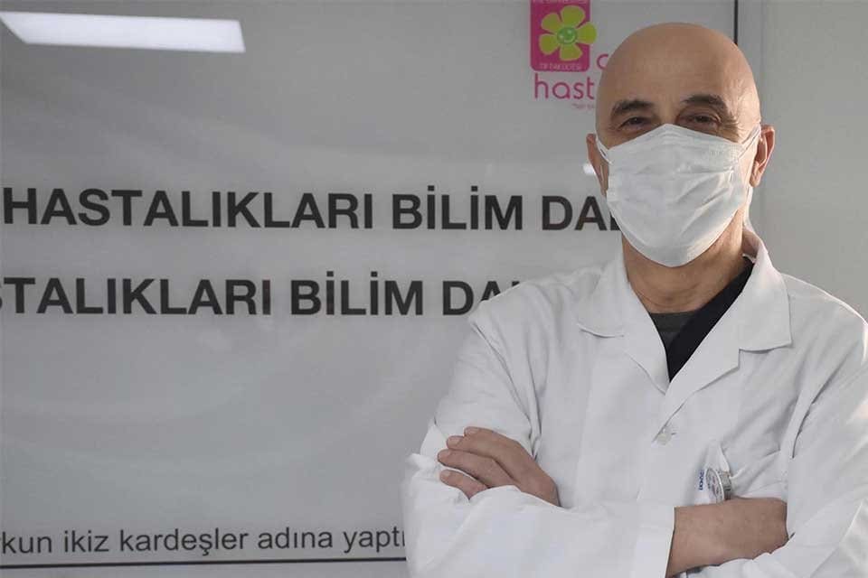 OMİCRON'a yakalanan ve evde karantinada bulunan Ege &Uuml;niversitesi &Ccedil;ocuk Enfeksiyon