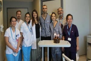 İzmir&rsquo;de makineye bağımlı yaşayan diyaliz hastası G&uuml;liz Avcı Baykuş (26),