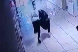 İZMİR'in &Ccedil;iğli il&ccedil;esinde d&uuml;n tabancayla vurularak yaralanan İbrahim T. (35),