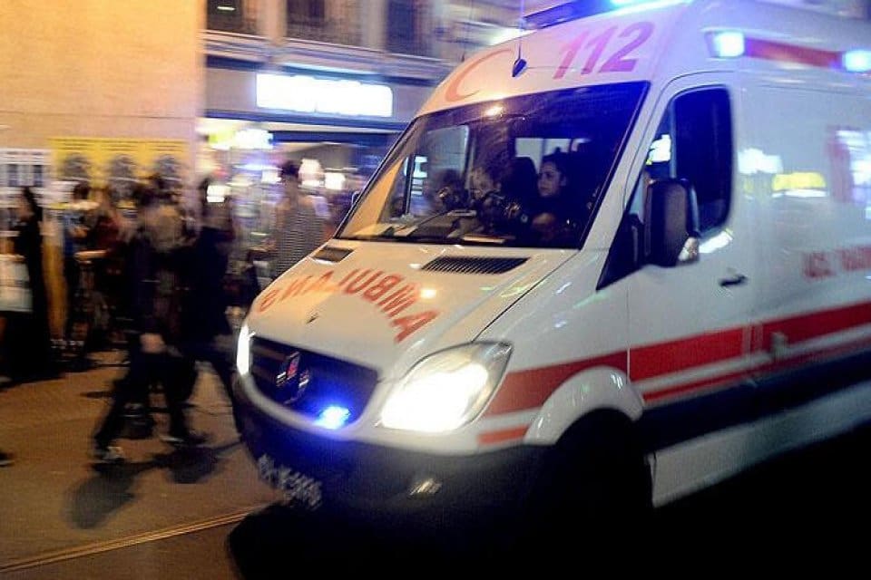 Sultangazi'de &uuml;&ccedil; kişi, &ouml;n&uuml;n&uuml; kestikleri Mahmuod Khattab isimli yabancı uyruklu