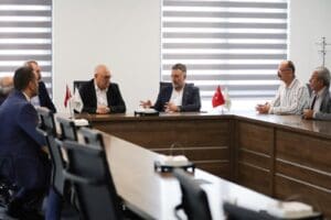 Bayraklı Belediye Başkanı Serdar Sandal, Onur Mahallesi&rsquo;ndeki doğalgaz sorunu hakkında