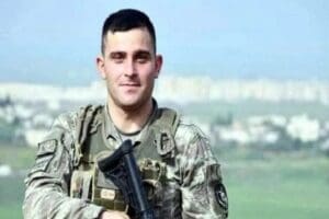Pen&ccedil;e-Kilit operasyonunda yaralanan Piyade Uzman &Ccedil;avuş İslam Sancak şehit oldu.