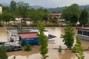 Ordu'nun Fatsa il&ccedil;esinde, şiddetli yağış nedeniyle derenin taşması sonucu 2