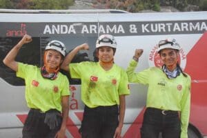 Muğla'nın K&ouml;yceğiz il&ccedil;esinde s&uuml;ren orman yangınlarında g&ouml;revli sivil toplum kuruluşlarından