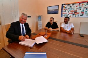 İzmir B&uuml;y&uuml;kşehir Belediyesi&rsquo;nin y&uuml;zde y&uuml;z uzlaşı ve yerinde d&ouml;n&uuml;ş&uuml;m ilkeleriyle