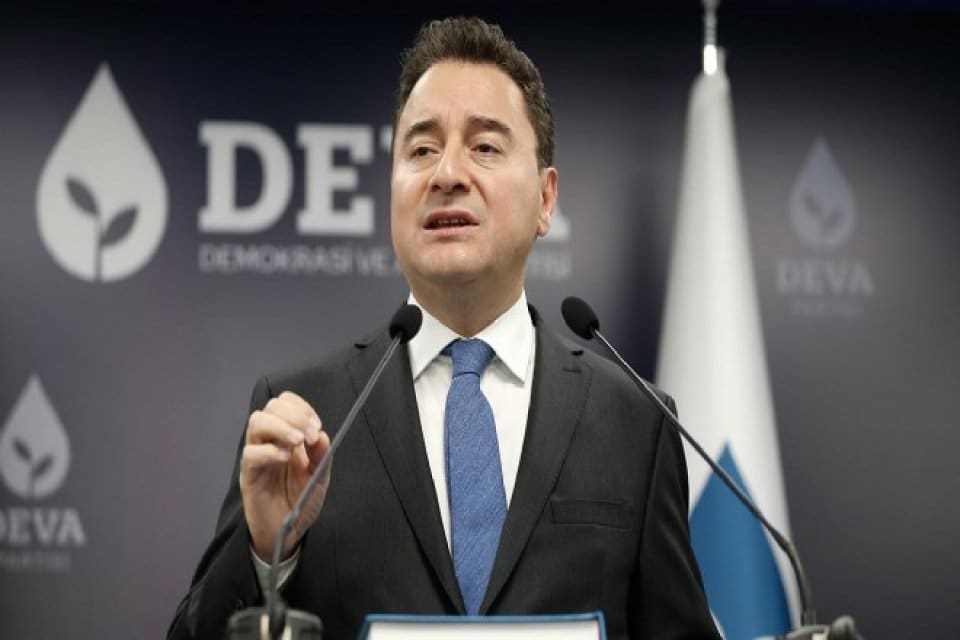 Deva Partisi Genel Başkanı Ali Babacan, ortak listeyle se&ccedil;ime girme