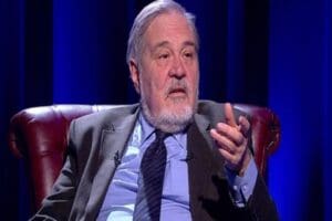 &Uuml;niversite &ouml;ğrencileriyle bir araya gelen Prof. Dr. İlber Ortaylı, "Asgari