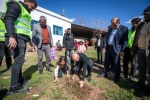 İzmir B&uuml;y&uuml;kşehir Belediye Başkanı Tun&ccedil; Soyer, Osmaniye&rsquo;de daha &ouml;nce ziyaret
