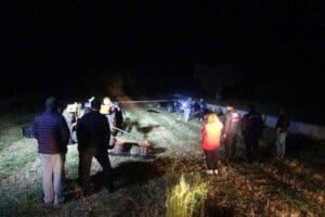 MUĞLA'nın Bodrum il&ccedil;esinde Orhan Kuş, trakt&ouml;r&uuml;ne bağlı ot bi&ccedil;me makinesiyle