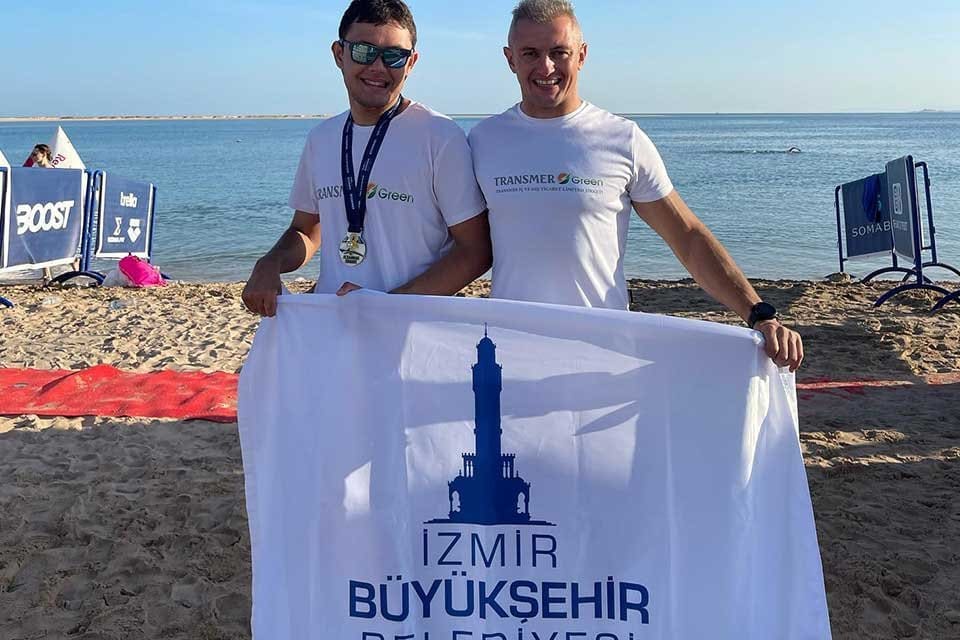 Y&Uuml;ZME sporunda karma a&ccedil;ık su yarışlarında &uuml;st &uuml;ste elde ettiği