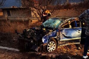 Isparta'da, takla atarak hurdaya d&ouml;nen otomobilde Mehmet Arif Taşdemir (24)