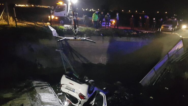 Otomobil sulama kanalına uçtu, sürücüsü kayıplara karıştı