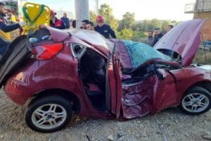 Aydın'ın S&ouml;ke il&ccedil;esinde takla atan otomobildeki s&uuml;r&uuml;c&uuml; Neşe Sarıkurt (35)