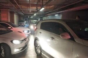 Tekirdağ'ın S&uuml;leymanpaşa il&ccedil;esinde bulunan Tekira AVM'nin otoparkında meydana gelen yoğunluk,