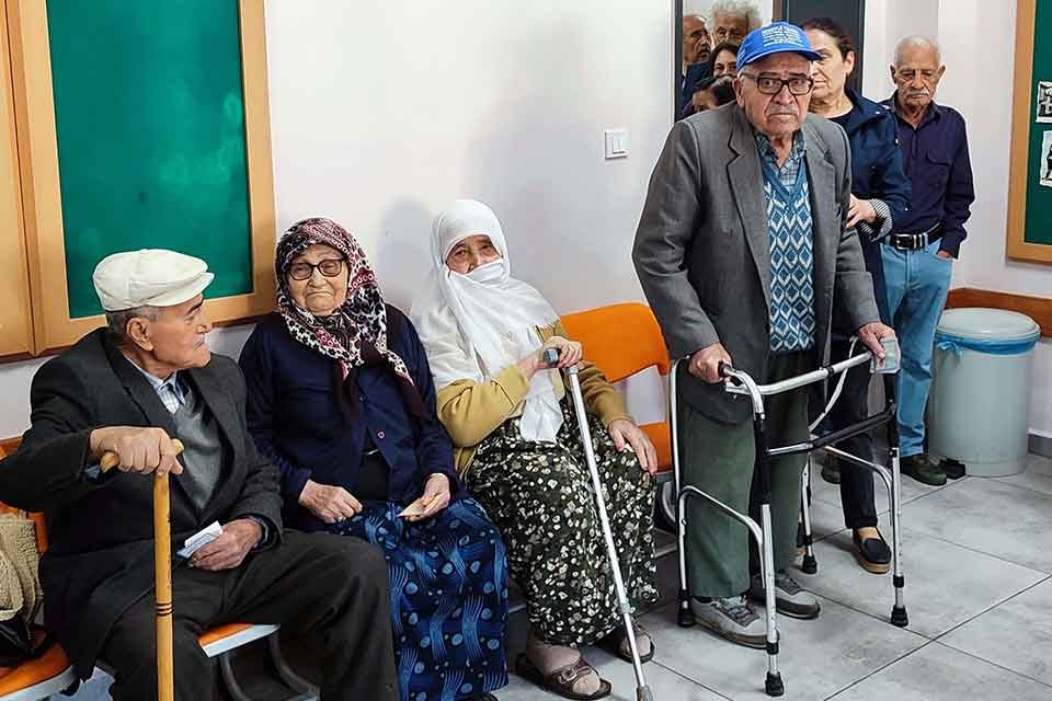 Muğla'nın merkez il&ccedil;esi Menteşe'de de oy kullanma işlemi saat 08.00'de