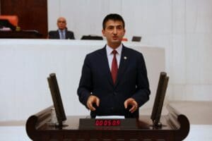 Zafer Partisi Genel Başkanı &Uuml;mit &Ouml;zdağ, AK Parti'ye katılan Mehmet