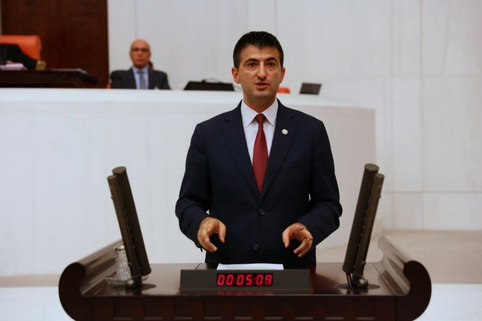 Zafer Partisi Genel Başkanı &Uuml;mit &Ouml;zdağ, AK Parti'ye katılan Mehmet