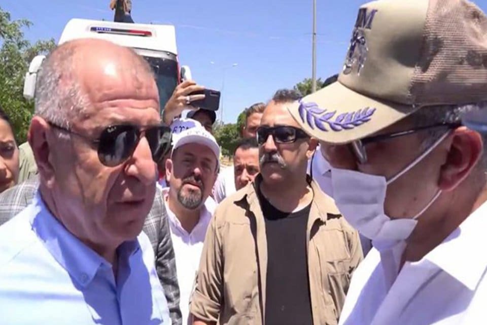 Zafer Partisi Lideri &Uuml;mit &Ouml;zdağ ve partililer Kilis&rsquo;te Suriye sınırında