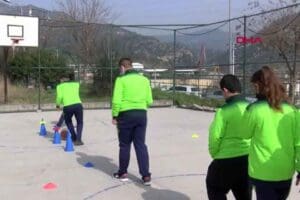 İzmir'de &ouml;zel eğitim okulu m&uuml;d&uuml;r&uuml; ve Uluslararası Zihinsel Engelliler Spor