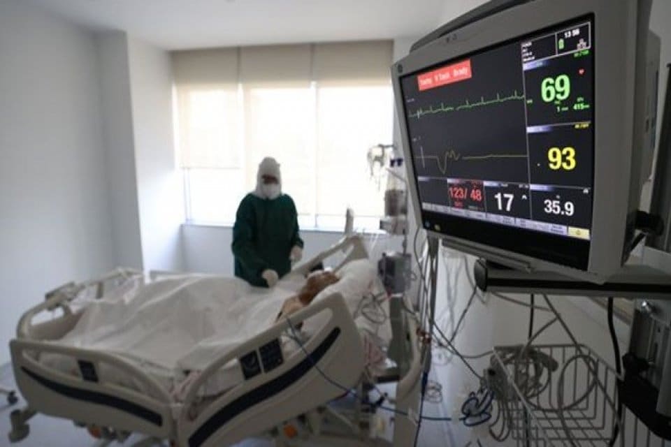 &Ouml;zel hastanelerin Covid-19 hastalarını y&uuml;ksek tedavi &uuml;cretleriyle kabul ettiği iddiası