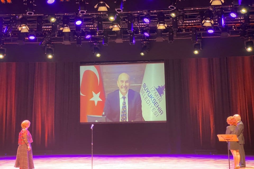İzmir B&uuml;y&uuml;kşehir Belediye Başkanı Tun&ccedil; Soyer on ikincisi d&uuml;zenlenen &Ouml;zelkalem