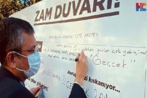 CHP Gen&ccedil;lik Kolları&rsquo;nın 81 ilde başlattığı &lsquo;Zam Duvarı&rsquo; kampanyasına Manisa