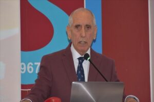 Türk futbolu ve Trabzonspor'un efsane isimlerinden Özkan Sümer, bir süredir