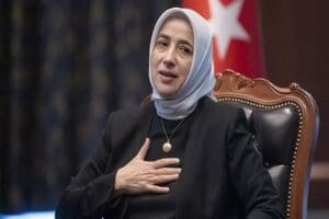 AK Parti Grup Başkan Vekili &Ouml;zlem Zengin, Yeniden Refah Partisi'nin