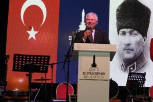 İzmir Büyükşehir Belediyesi’nin ev sahipliğini yaptığı 15. Balkanlılar Halk Dansları