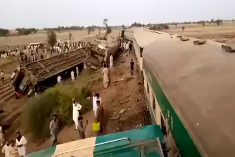 Pakistan'ın Sindh eyaletinde meydana gelen tren kazasında ilk belirlemelere g&ouml;re