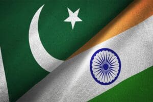 Pakistan Başbakanı Şahbaz Şerif, Hindistan ile diyalog yoluyla kalıcı barış