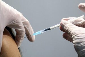 Salgının &uuml;zerinden bir yılı aşkın zaman ge&ccedil;ti ancak hala vir&uuml;s&uuml;