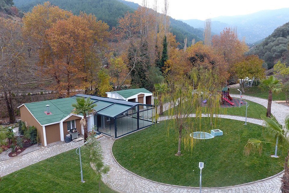 Pandemi koşullarında yatırımlarına ara vermeyen Narlıdere Belediyesi, ilçenin oksijen deposu